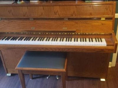 Samick upright piano