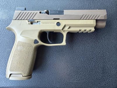 Sig Sauer P320 M17 FDE