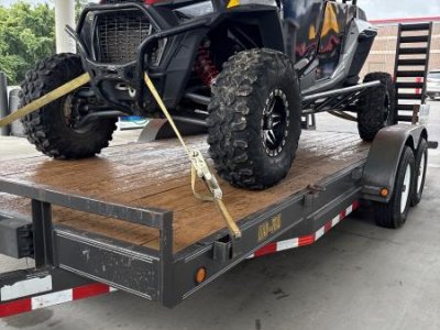 Load Trail Car Hauler / Equipment Trailer