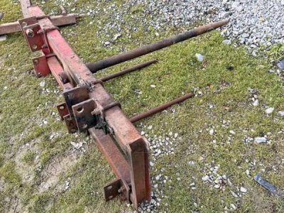 TRACTOR LOADER HAYSPEAR PIN ON STYLE