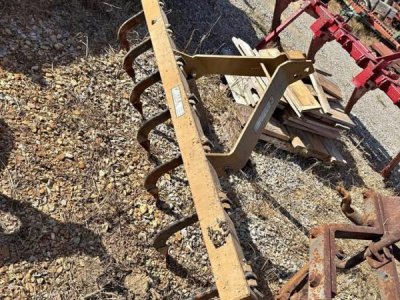 6â€™ PASTURE RIPPER TRACTOR 3 PT