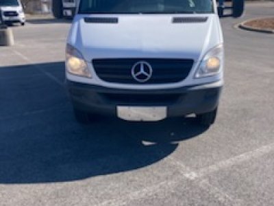 2013 MERCEDEZ BOX TRUCK