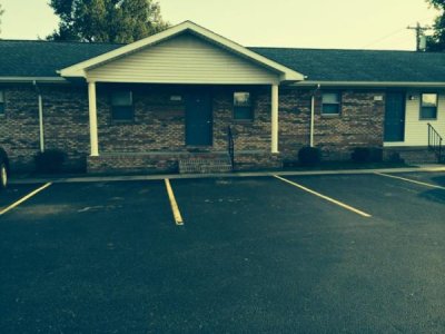 2 BR, 1 BATH APARTMENT FOR LEASE