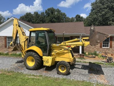 2005 New Holland Backhoe